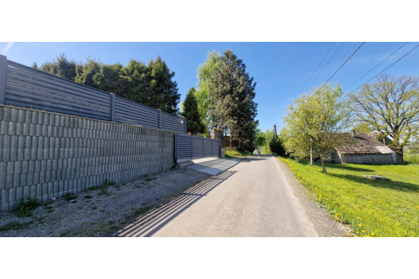 Nowy Sącz, Nowy Sącz / Paszyn. Dom na wzniesieniu