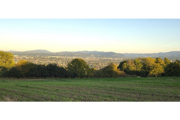 Nowy Sącz, działka z panoramą przed Nowym Sączem