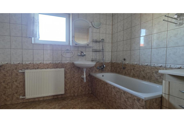 Nowy Sącz, Chełmiec, Nowy Sącz - dom na działce 10 ar w Chełmcu